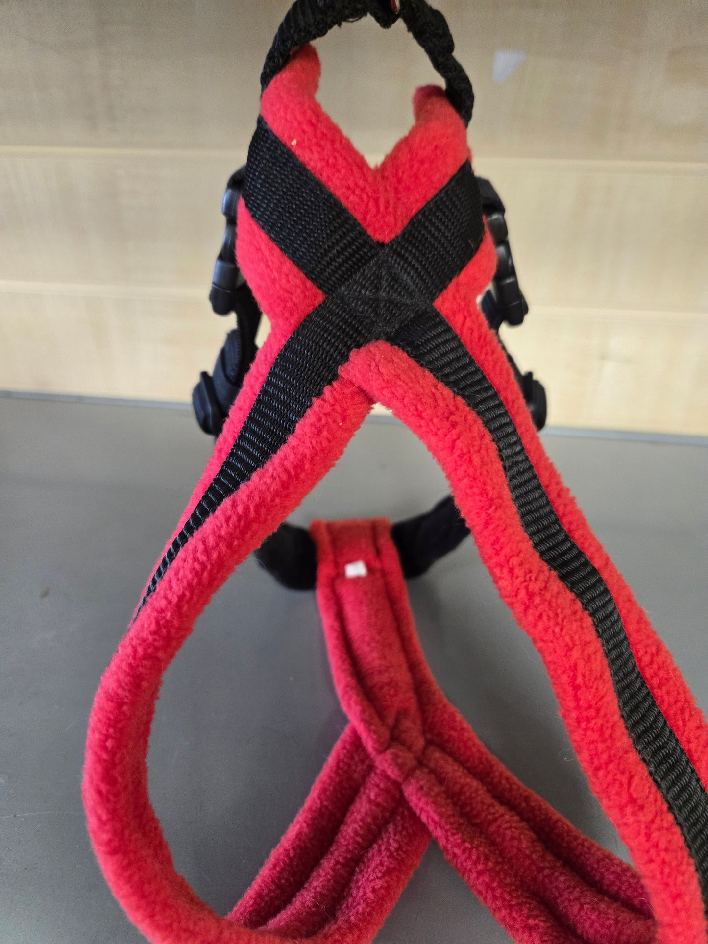 RED MED FLEECE HARNESS