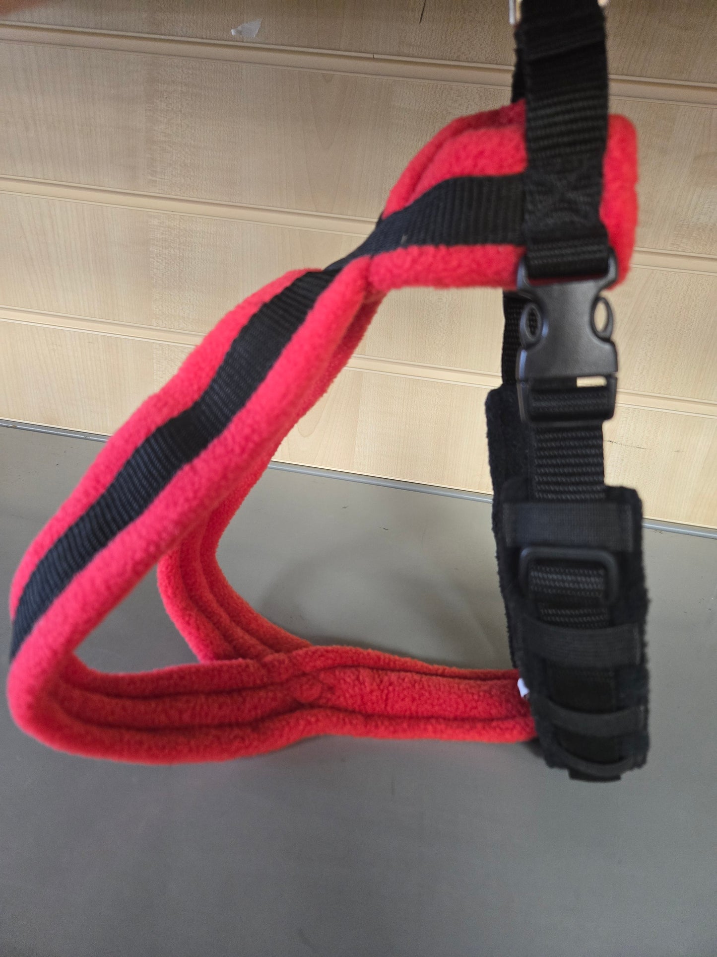 RED MED FLEECE HARNESS